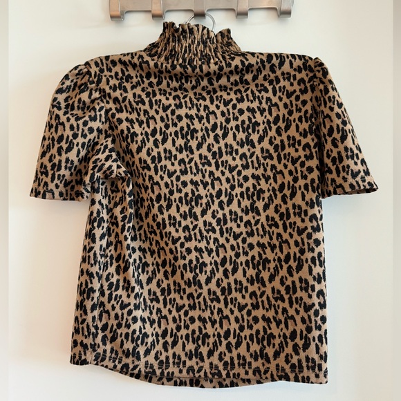 Zara Leopard Print Short Sleeve w Turtleneck - Size Small - Picture 2 of 3